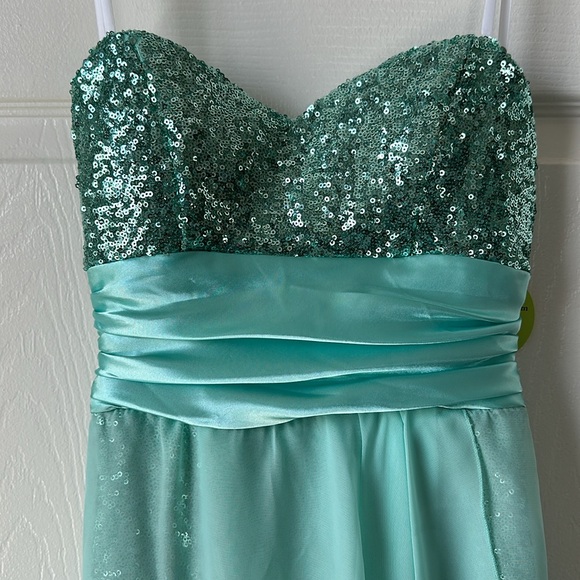 Windsor homecoming/prom dress NWT - Picture 2 of 5